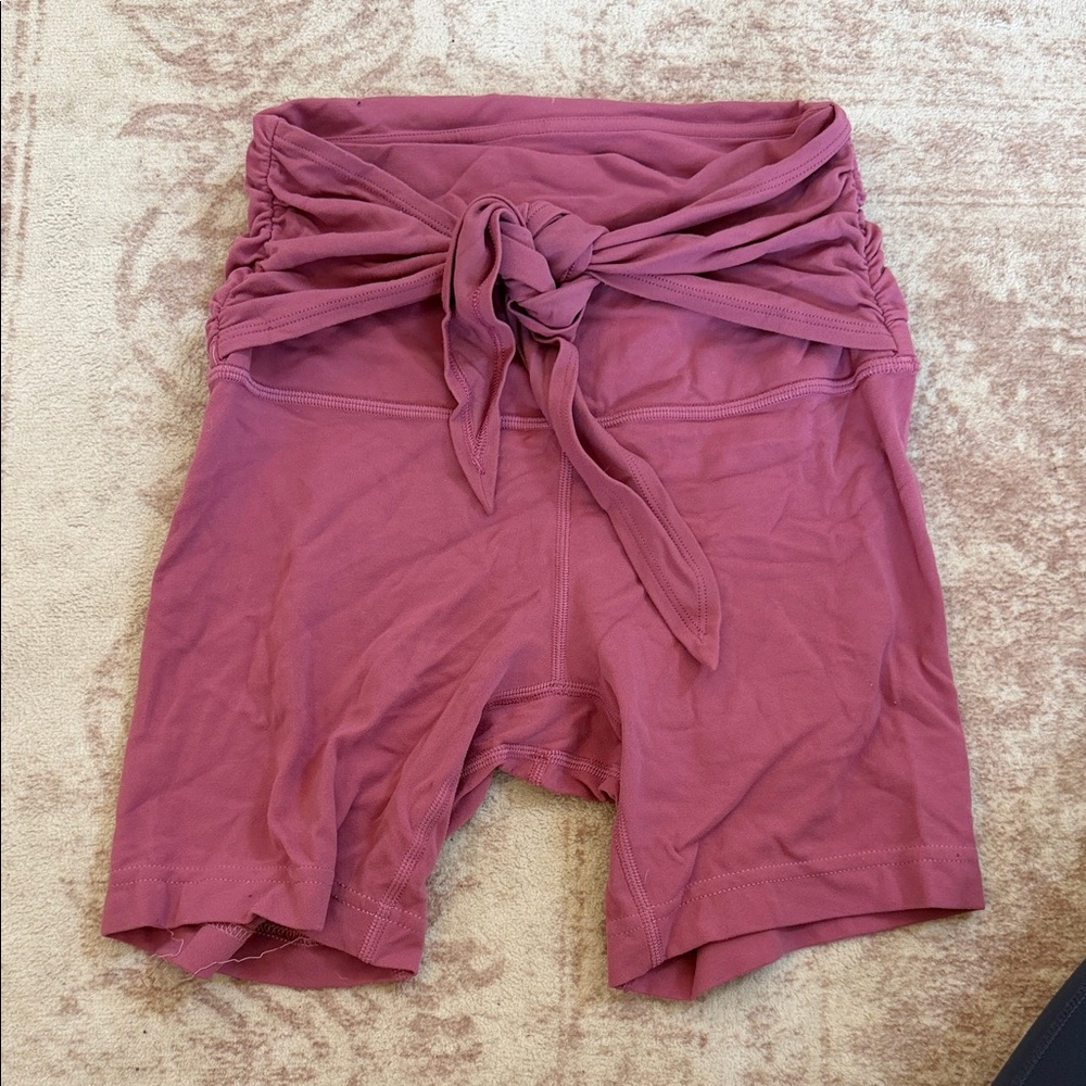 lululemon athletica align wrap waist Athletic Shorts